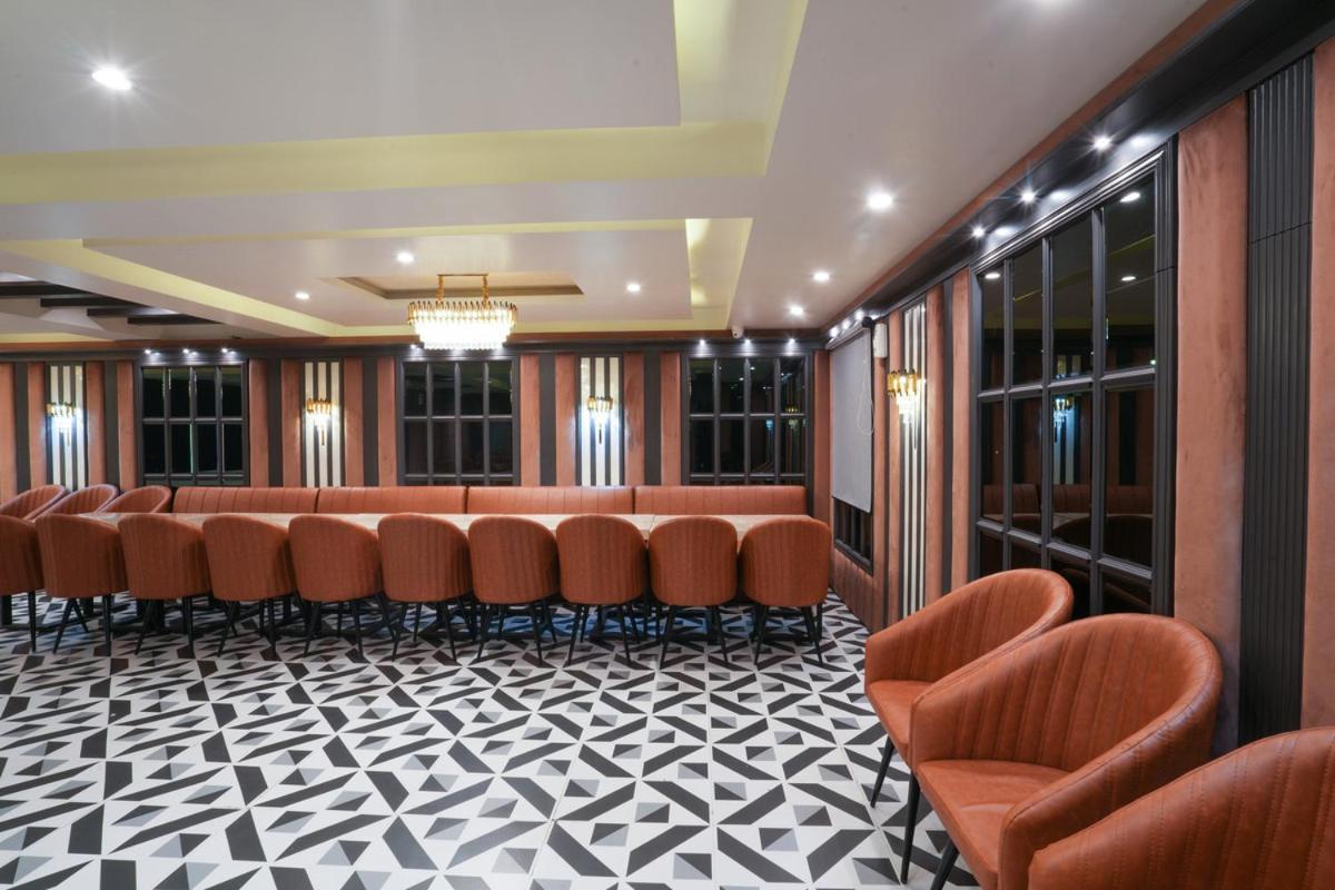 Hotel Square 36 Kota  Zewnętrze zdjęcie